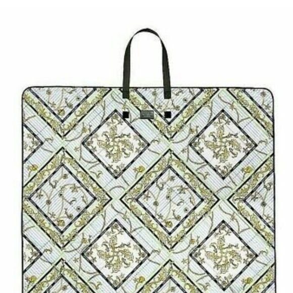 NEW VICTORIA'S SECRET Packable Picnic Beach Blanket - Picture 6 of 7